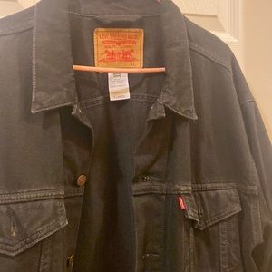 Levi’s Black jeans jacket. EUC